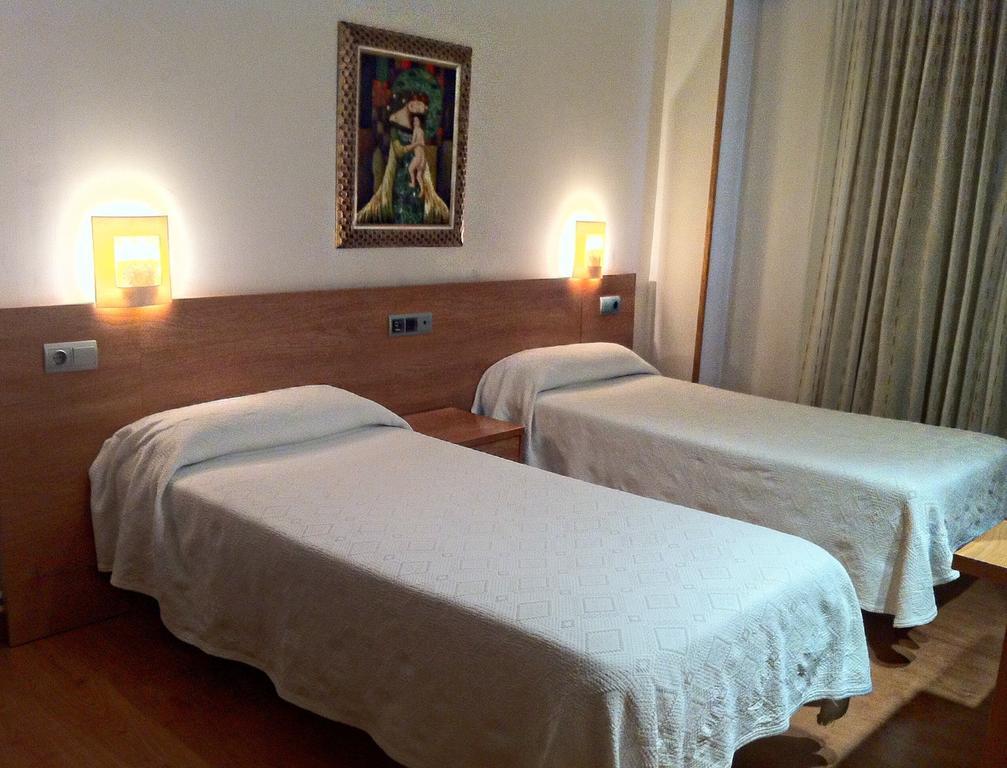 Hostal Del Carmen Santander Rum bild