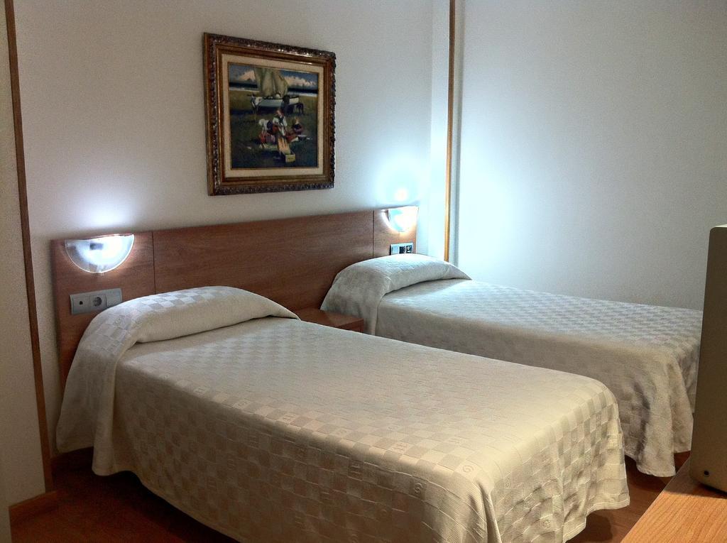 Hostal Del Carmen Santander Rum bild